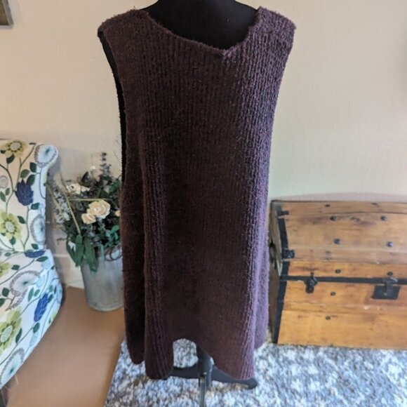 Elietian Oversized Hand-Knit Sweater Vest in Size Medium - Picture 2 of 6
